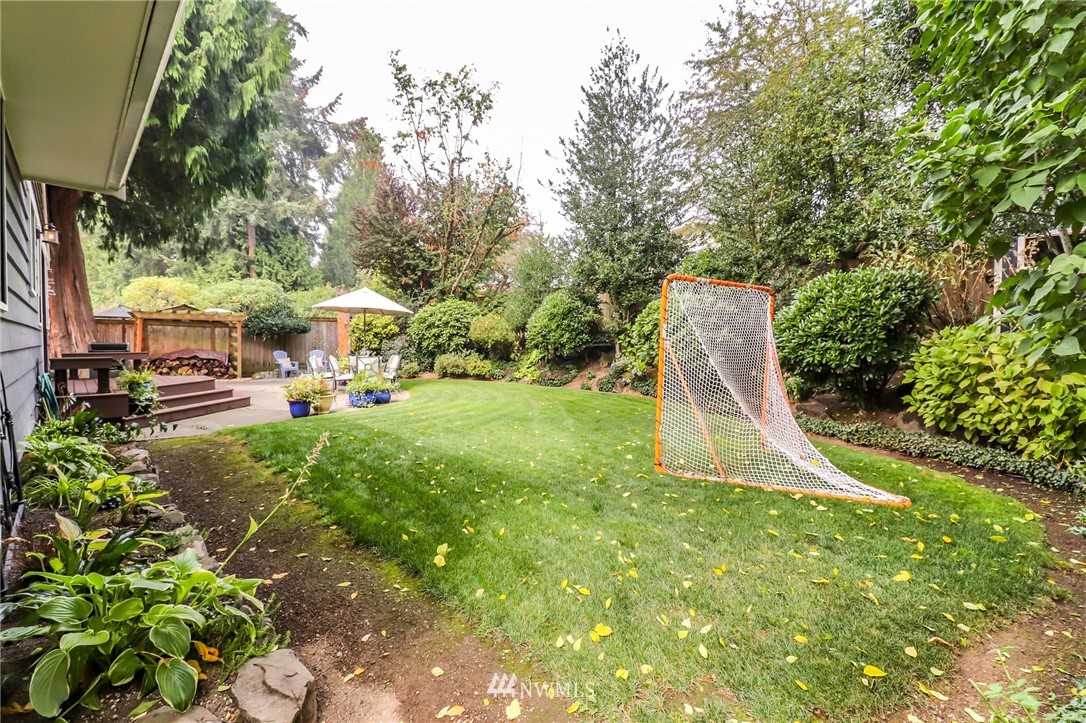 10508 Northeast 193rd Street Bothell, WA 98011 - Photo 4 of 35 Gallery Image 4