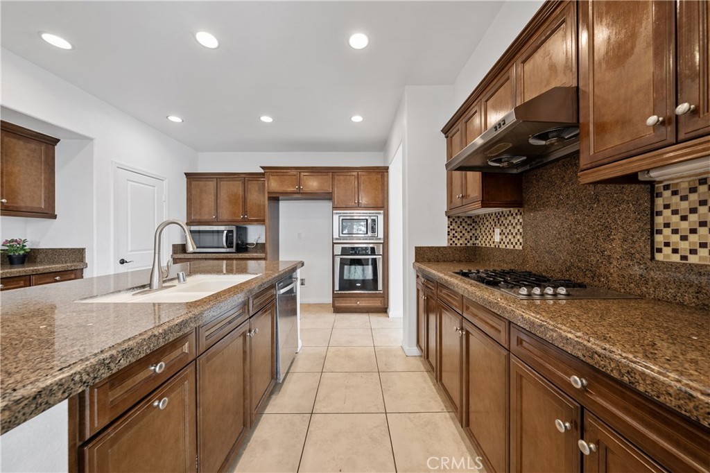 15767 Flight Chino, CA 91708 - Photo 8 of 25