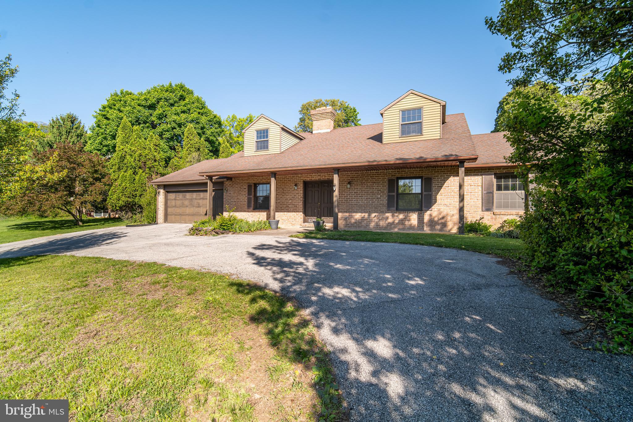 2020 Alcott Road York, PA 17406 - Photo 2 of 33 Gallery Image 2