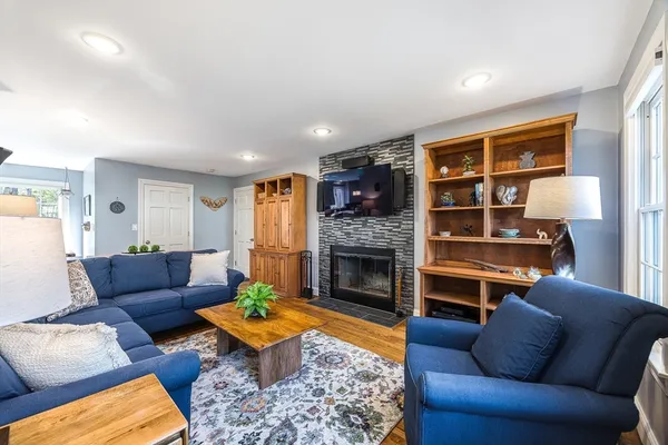 $1,369,000 | 36 Lindsay Lane, Reading, MA 01867