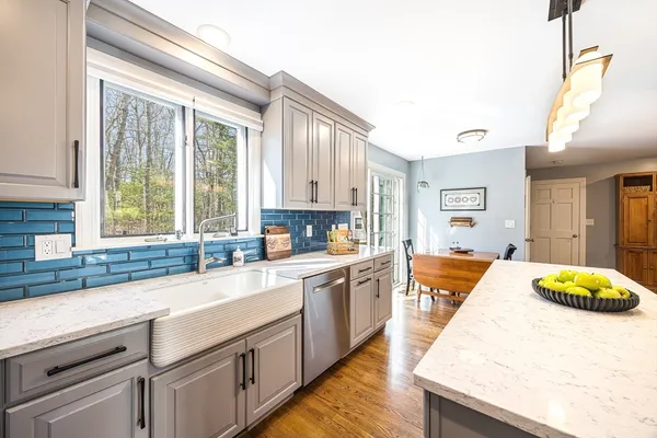 $1,369,000 | 36 Lindsay Lane, Reading, MA 01867
