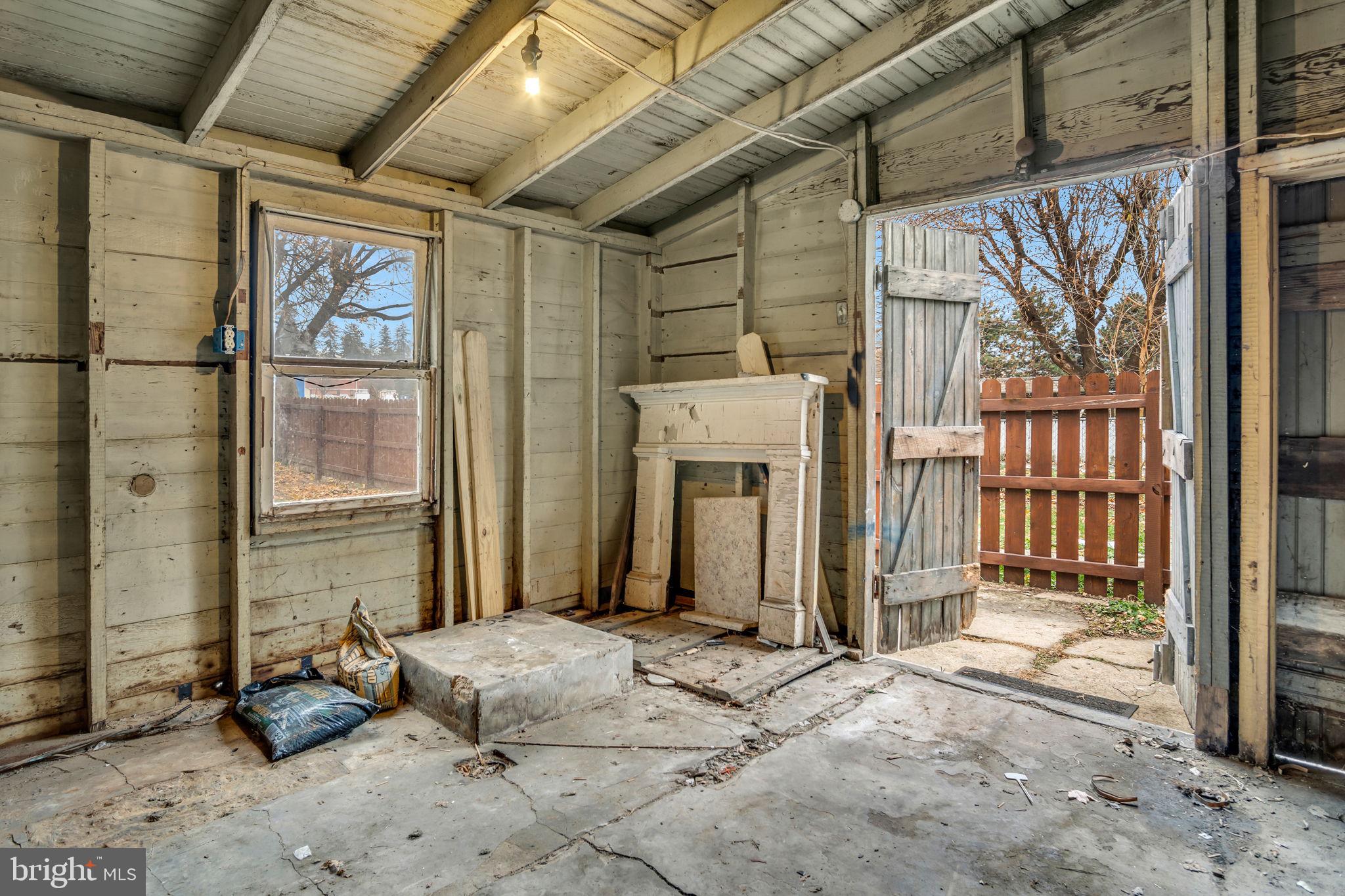 27 South Spring Garden Street Carlisle, PA 17013 - Photo 23 of 26 a bedroom with a bed and a window