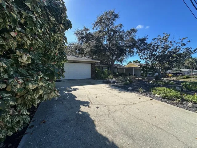 $3,000 | 14622 Pinecrest Drive, Largo, FL 33774