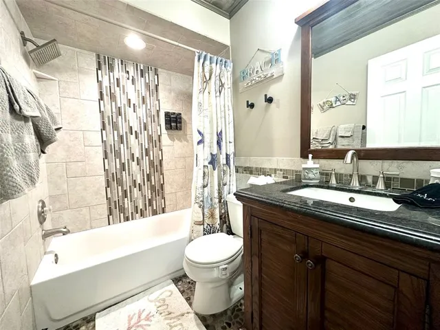 $3,000 | 14622 Pinecrest Drive, Largo, FL 33774