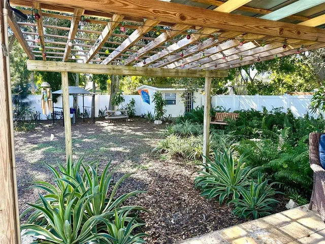 $3,000 | 14622 Pinecrest Drive, Largo, FL 33774