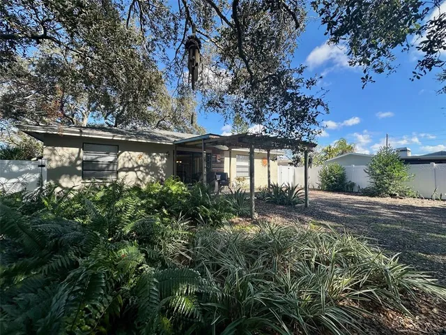 $3,000 | 14622 Pinecrest Drive, Largo, FL 33774