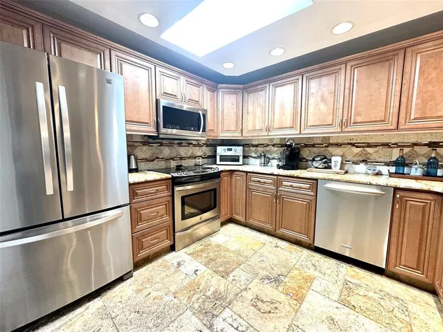 $3,000 | 14622 Pinecrest Drive, Largo, FL 33774