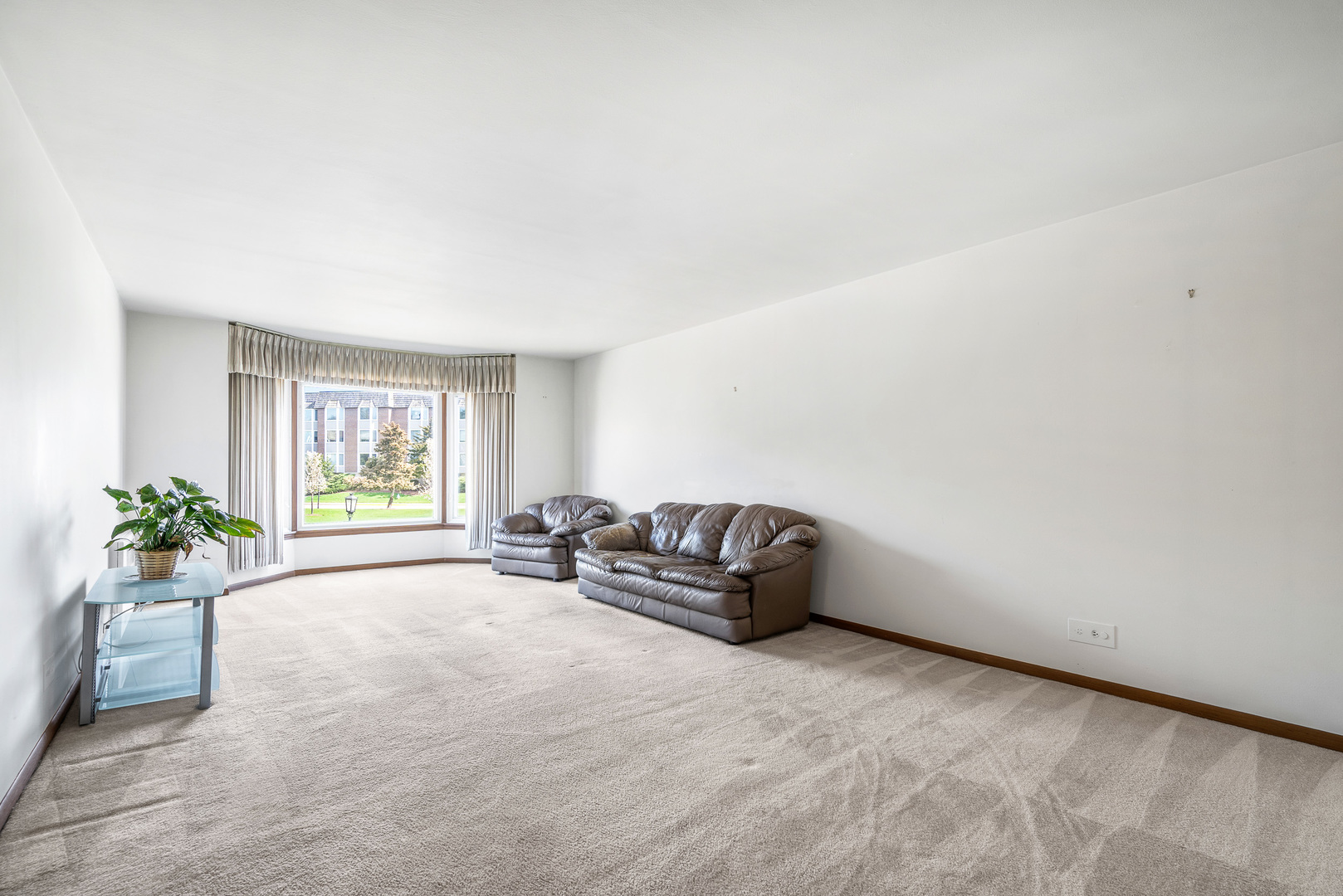 500 Thames Parkway, Unit 1B Park Ridge, IL 60068 - Photo 4 of 17 Gallery Image 4