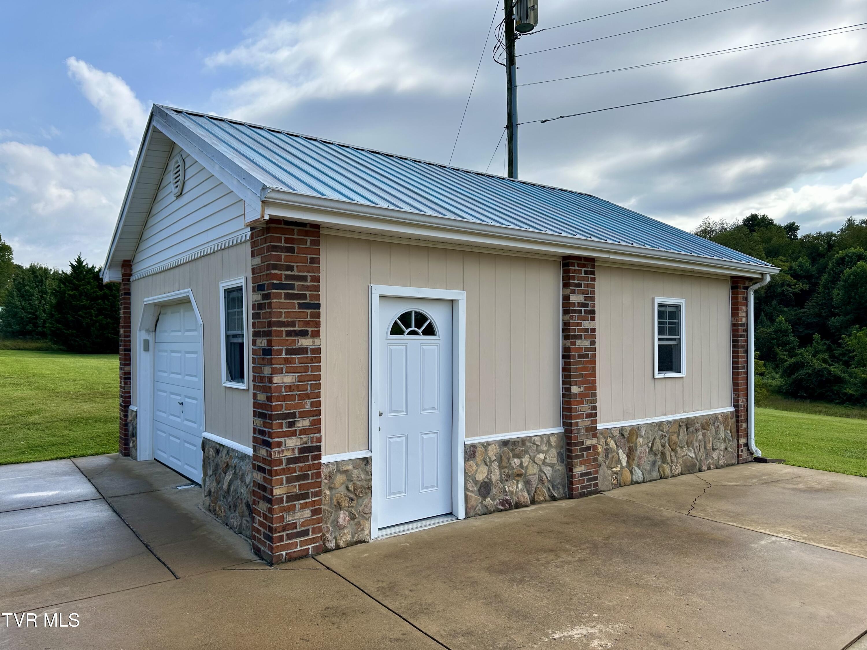 23089 Green Spring Road Abingdon, VA 24211 - Photo 22 of 61 IMG_9825