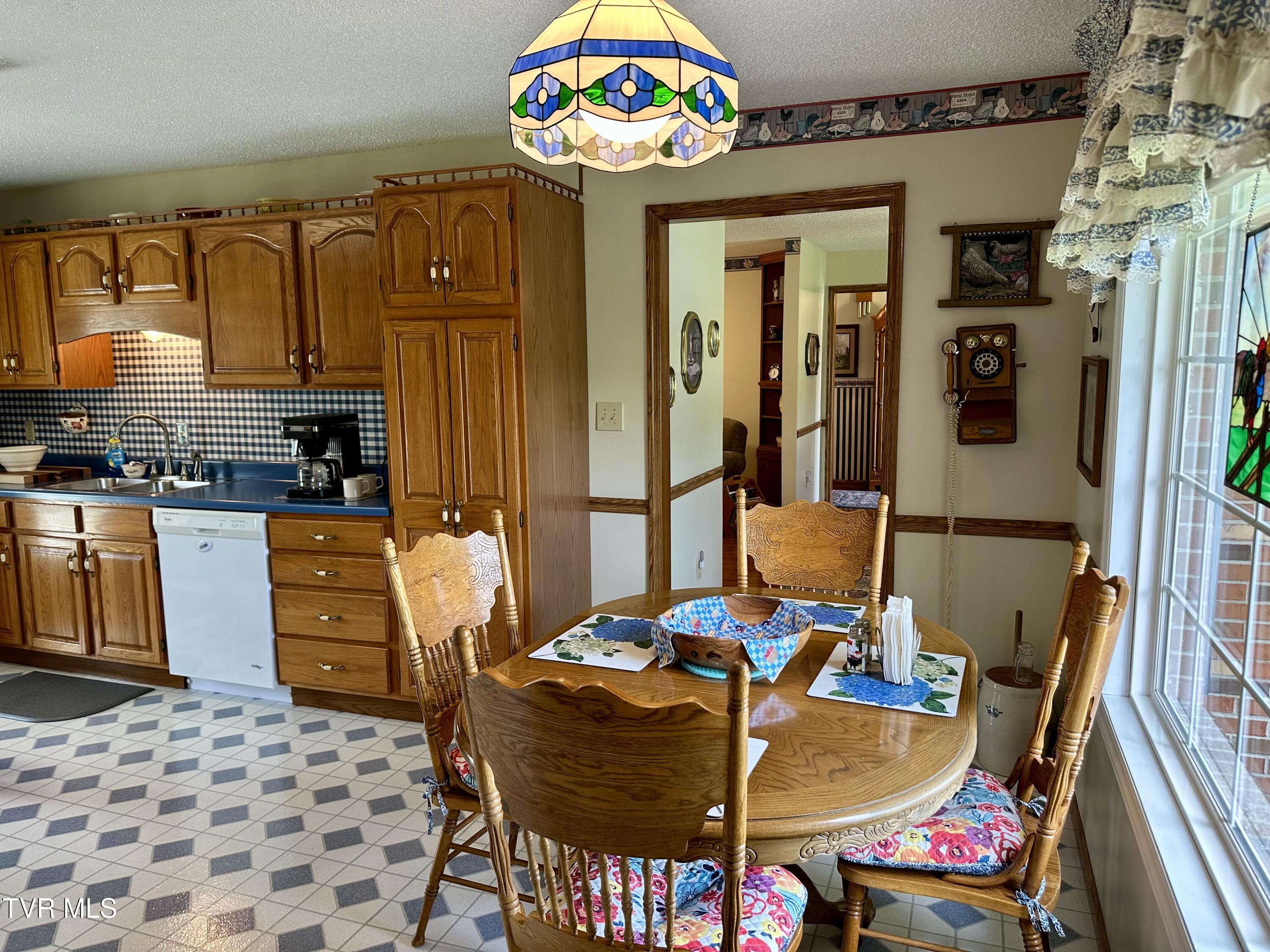 23089 Green Spring Road Abingdon, VA 24211 - Photo 39 of 61 IMG_9812