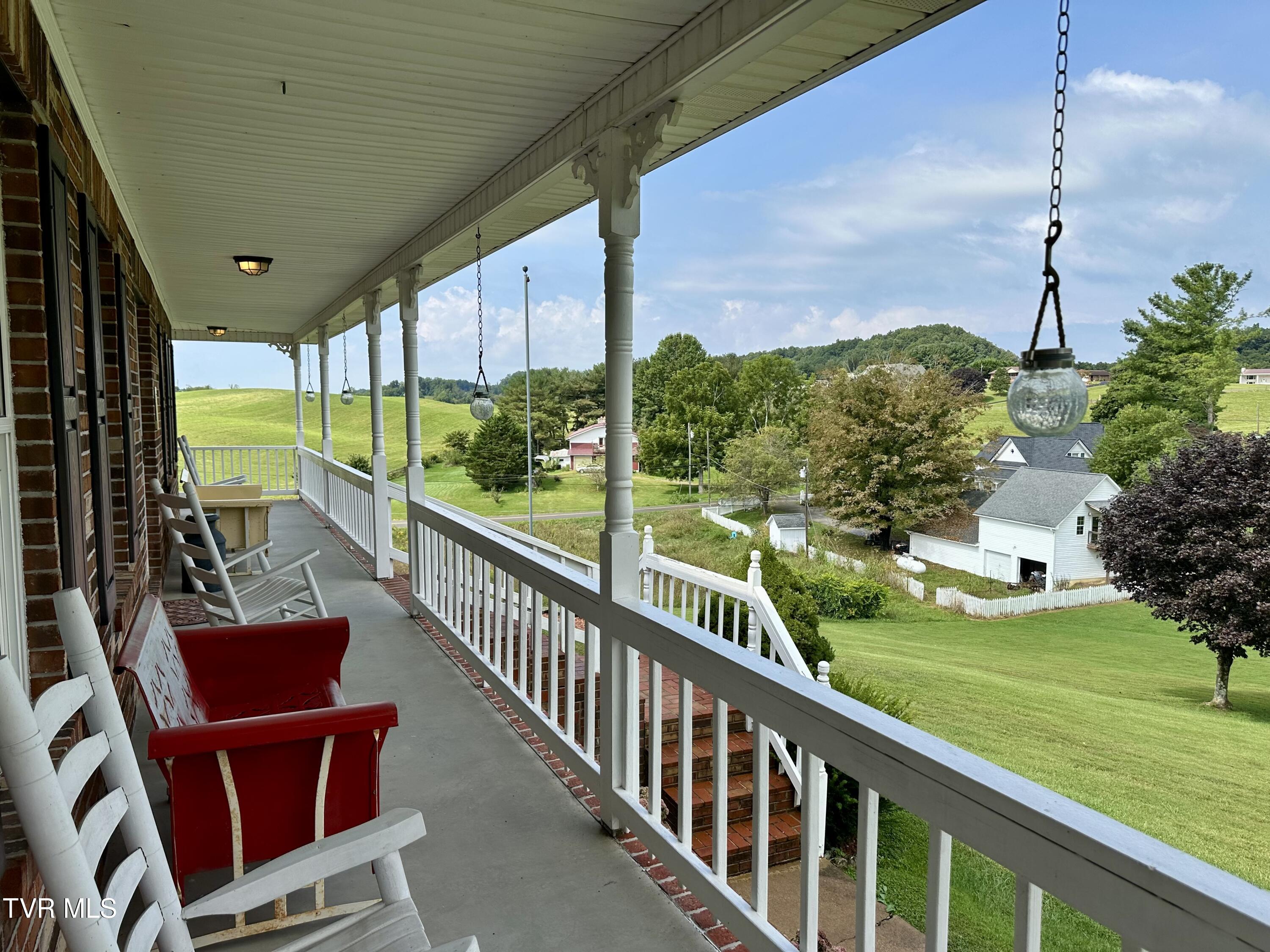 23089 Green Spring Road Abingdon, VA 24211 - Photo 4 of 61 IMG_9799