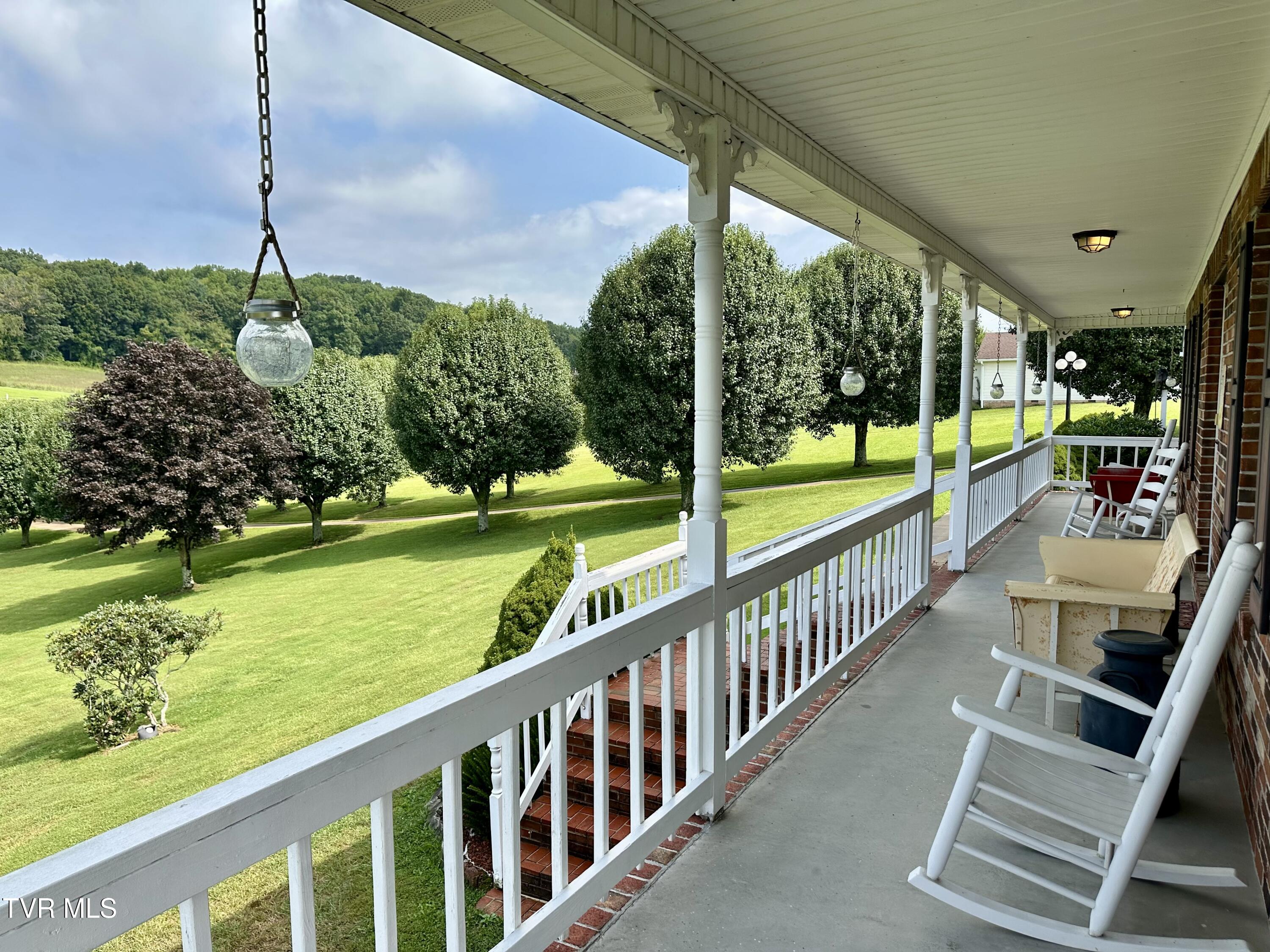 23089 Green Spring Road Abingdon, VA 24211 - Photo 8 of 61 IMG_9801