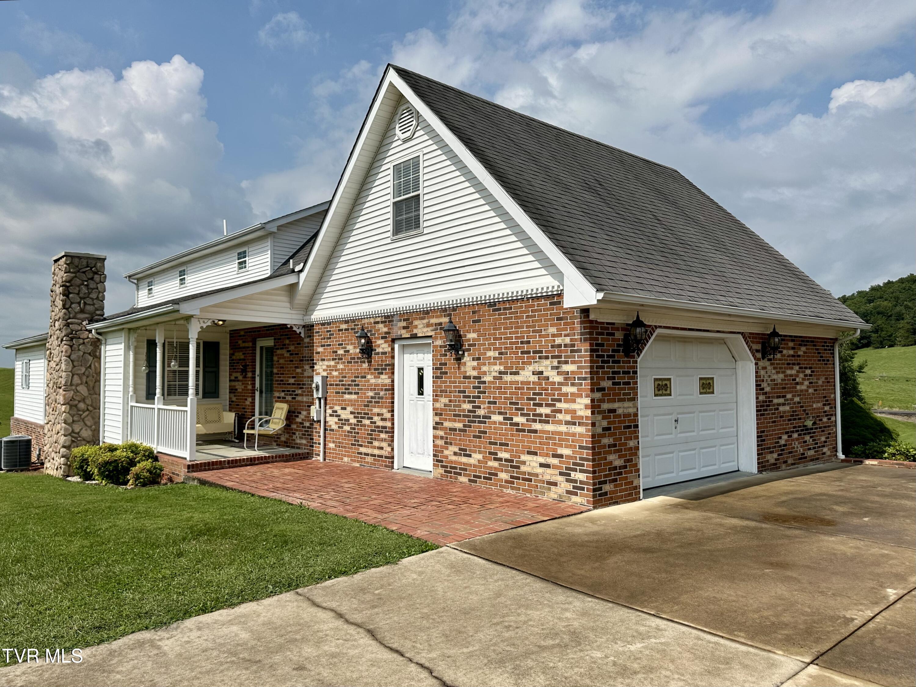 23089 Green Spring Road Abingdon, VA 24211 - Photo 9 of 61 IMG_9859