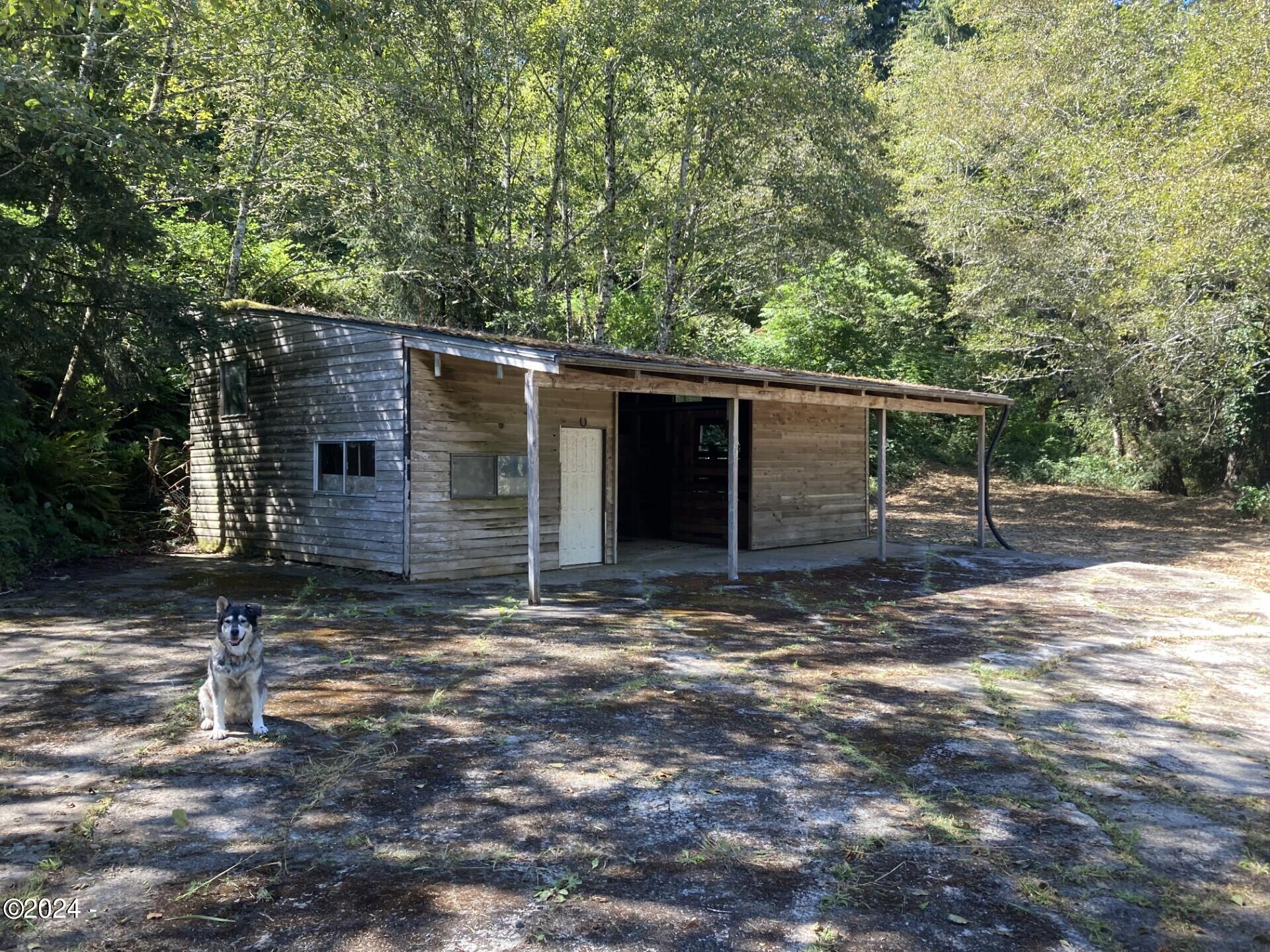 1200 South Immonen Road Gleneden Beach, OR 97388 - Photo 13 of 13 Stable
