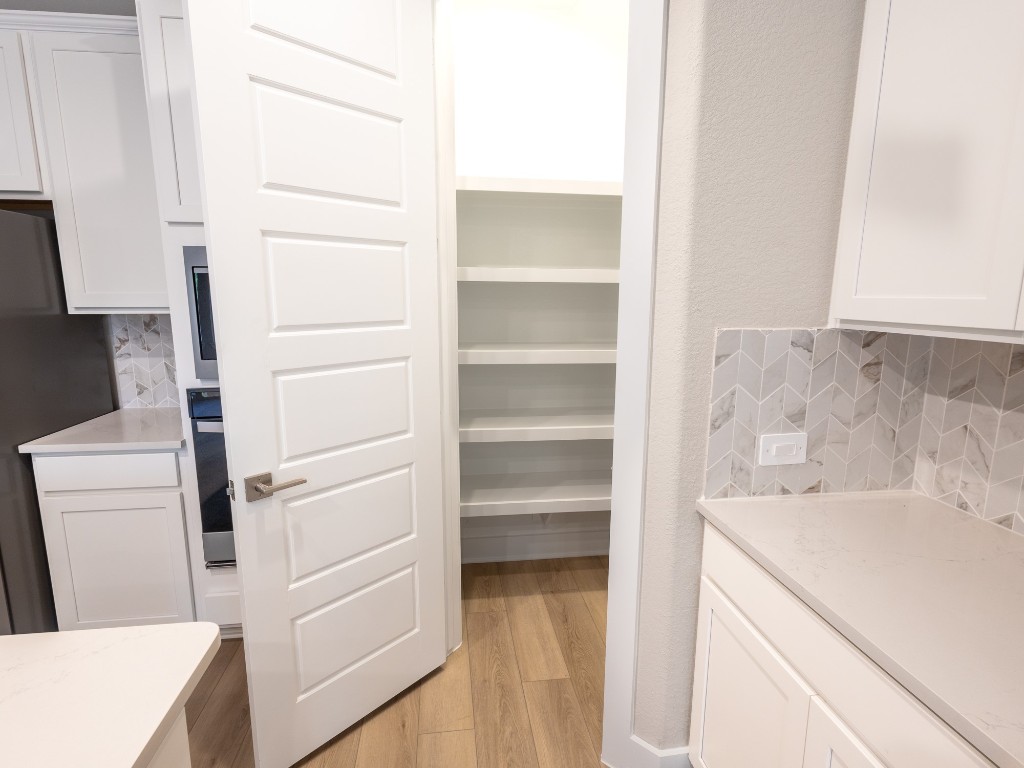 2010 Bluff Oak Street Conroe, TX 77304 - Photo 8 of 35 a utility room with dryer and washer