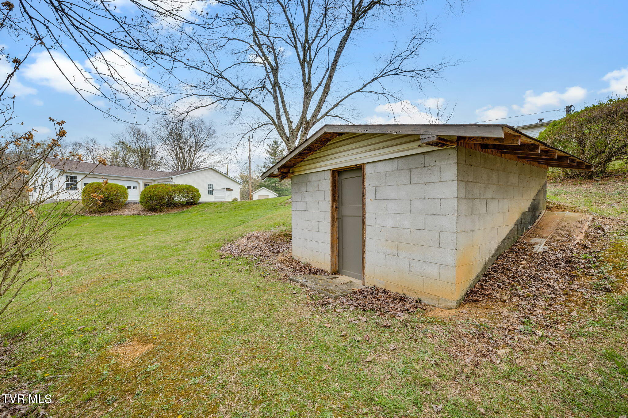 518 Kitzmiller Road Kingsport, TN 37663 - Photo 30 of 51 029