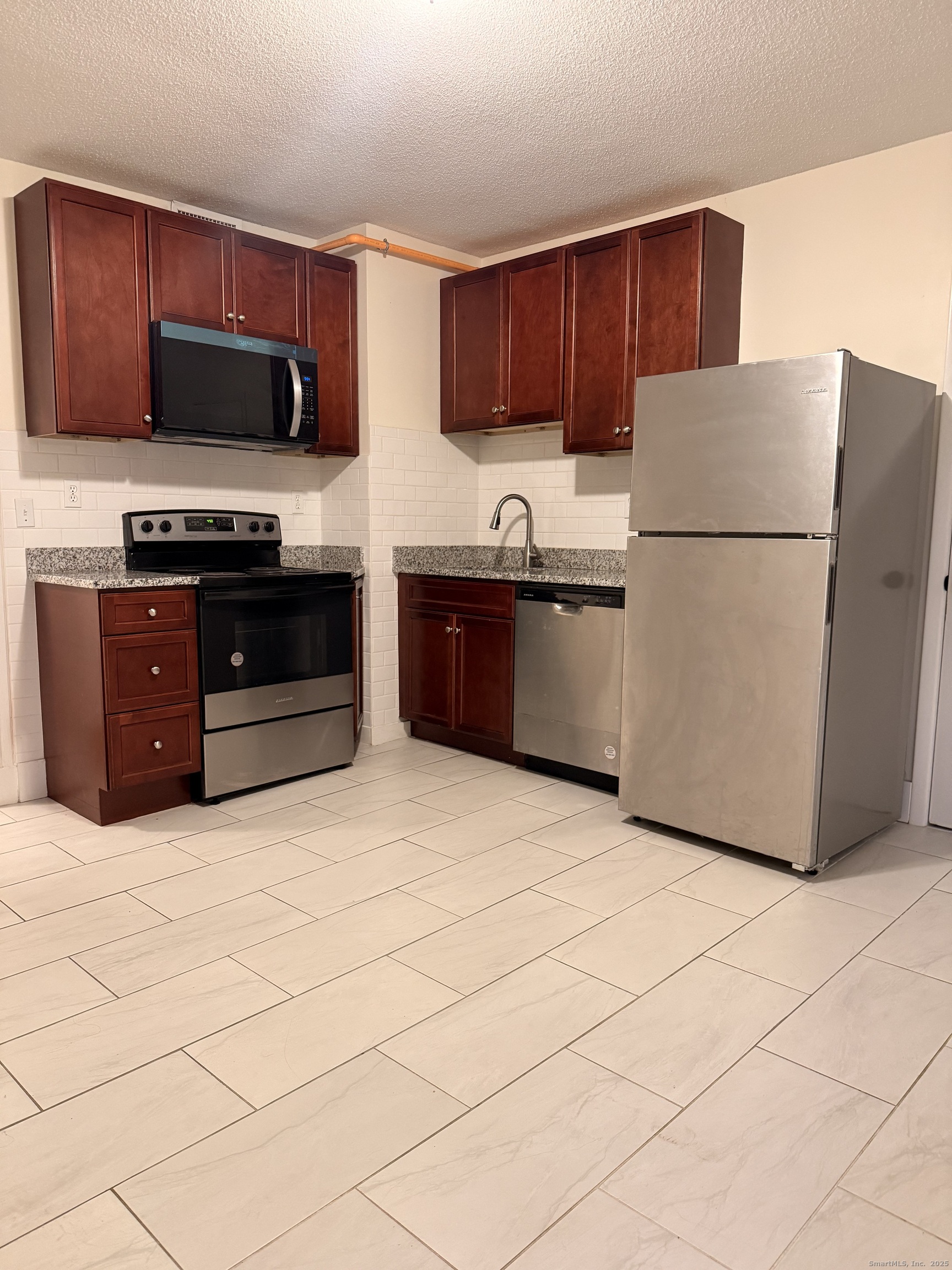 50 Washington Street, Unit 2 Middletown, CT 06457 - Photo 3 of 8