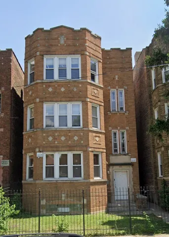 $1,700 | 7545 South May Street, Unit 1, Chicago, IL 60620