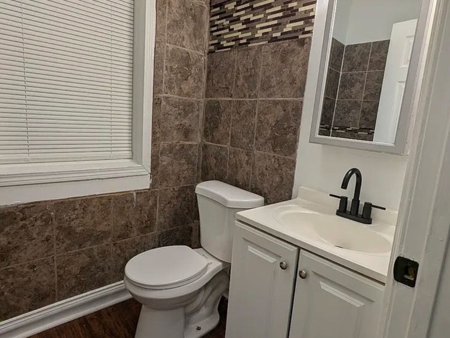 7545 South May Street, Unit 1 Chicago, IL 60620 - Photo 3 of 9