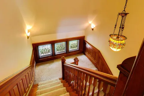 $1,250,000 | 245 North Kenilworth Avenue, Oak Park, IL 60302