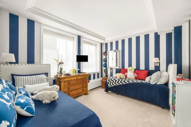 $12,250,000 | 15 East 69th Street, Unit 16A | Lenox Hill