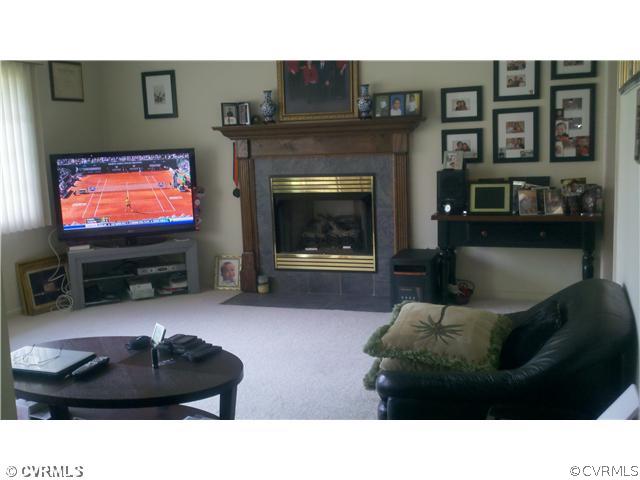5805 Indigo Road Richmond, VA 23230 - Photo 2 of 9 Den/Family/Great Room