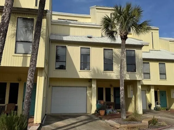 $500,000 | 8520 Gulf Boulevard, Unit 35, Navarre, FL 32566
