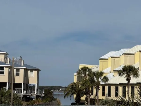 $500,000 | 8520 Gulf Boulevard, Unit 35, Navarre, FL 32566