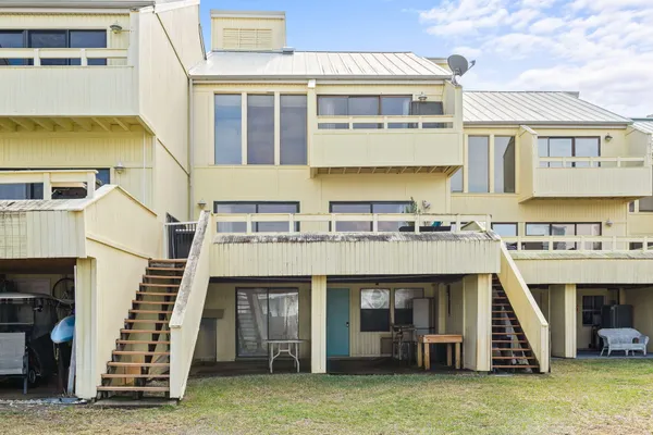 $500,000 | 8520 Gulf Boulevard, Unit 35, Navarre, FL 32566