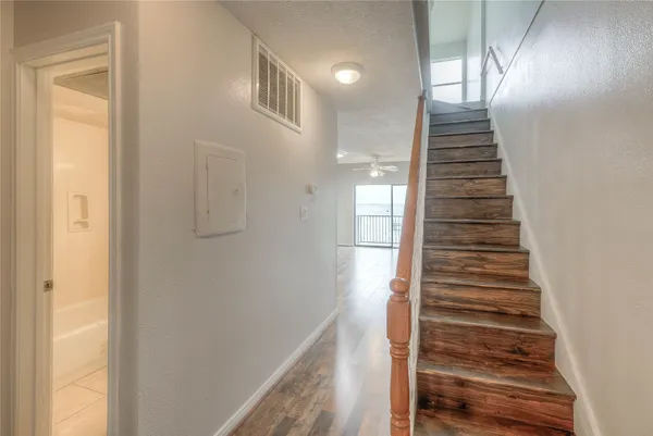 $1,195 | 445 Carolcrest Lane, Unit 421, Livingston, TX 77351