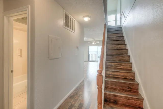 $1,195 | 445 Carolcrest Lane, Unit 421, Livingston, TX 77351