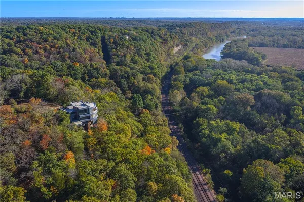 $1,690,000 | 800 Holland Road, Ballwin, MO 63021