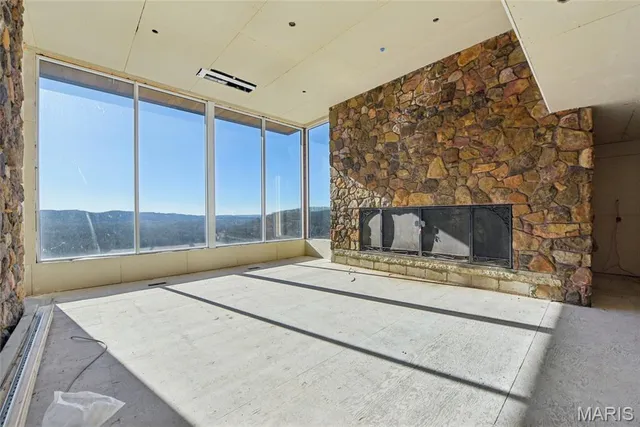 $1,690,000 | 800 Holland Road, Ballwin, MO 63021