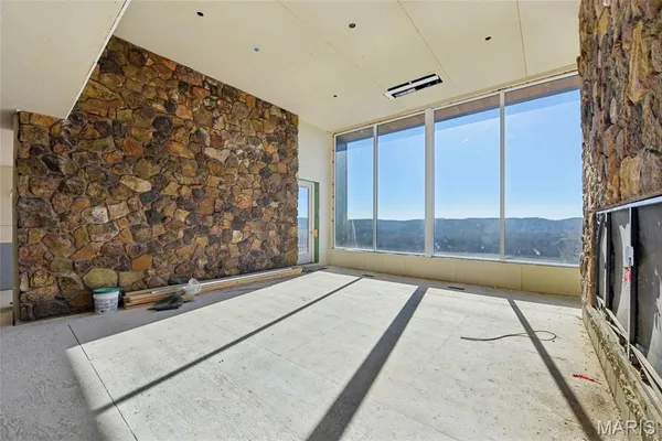 $1,690,000 | 800 Holland Road, Ballwin, MO 63021