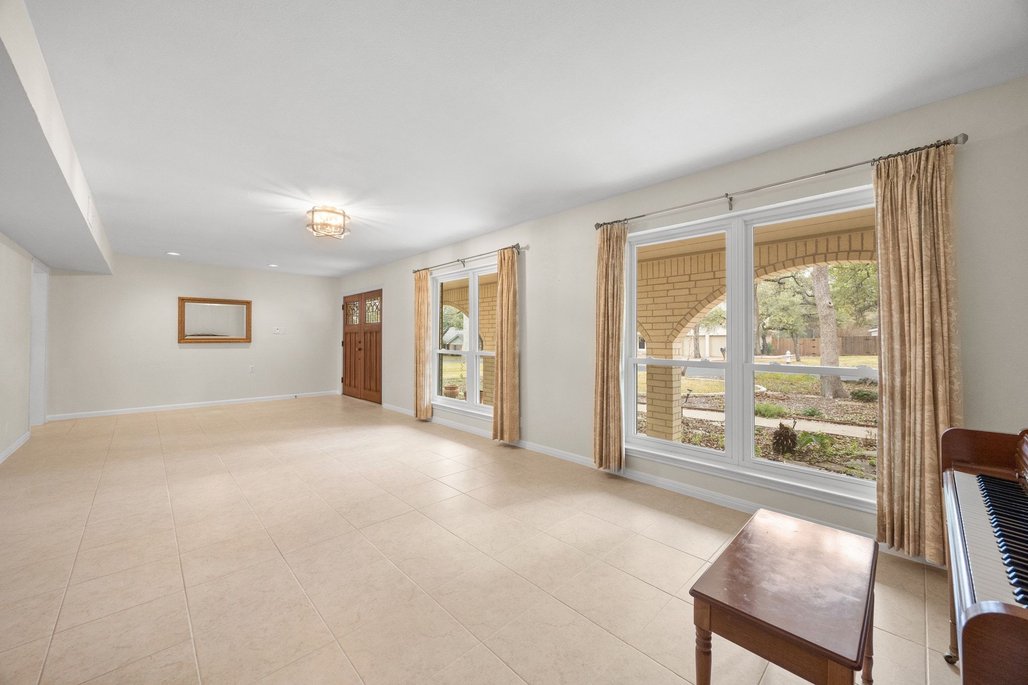 11204 Deadoak Lane Austin, TX 78759 - Photo 13 of 40 a view of an empty room with a window