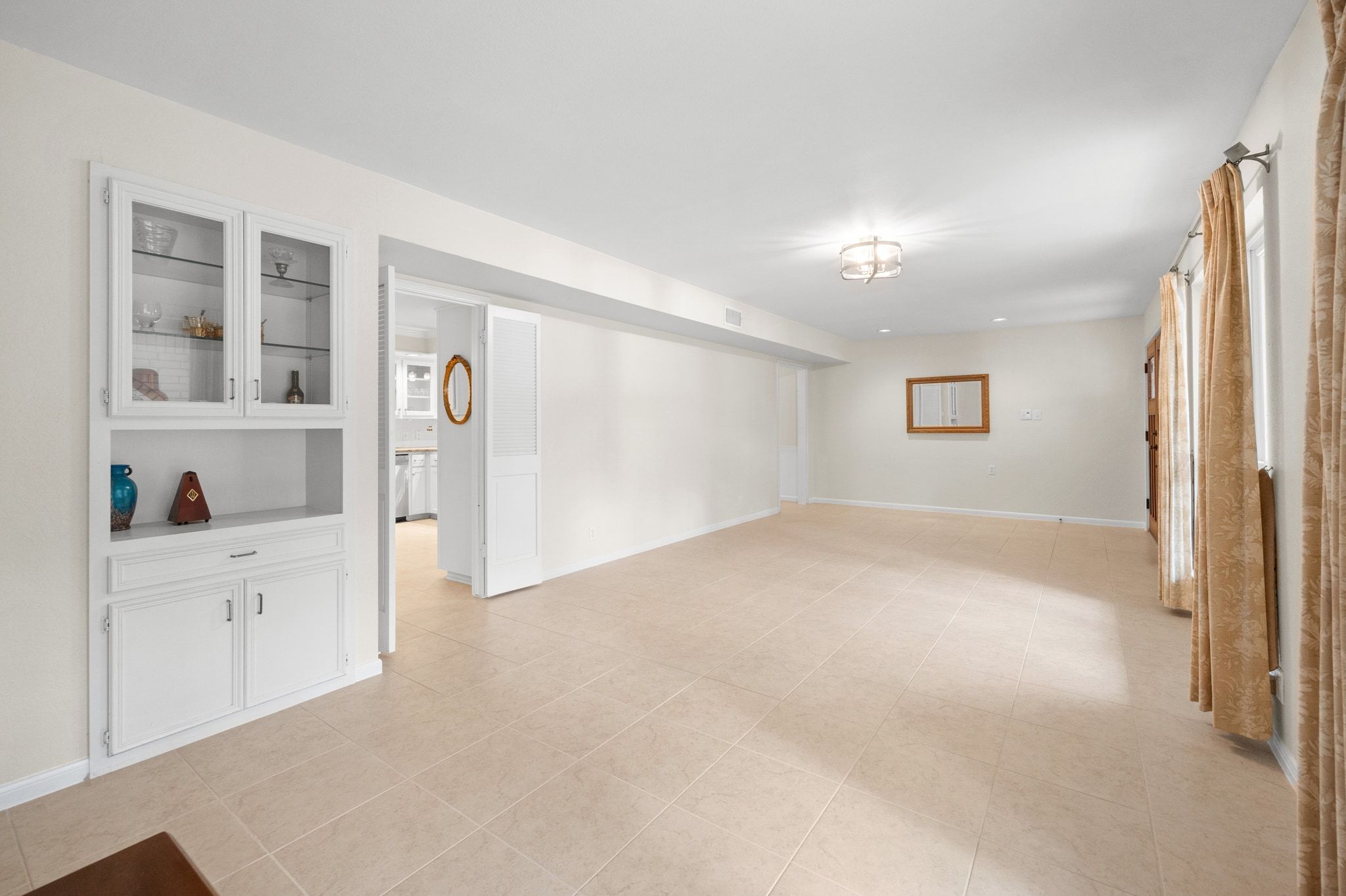 11204 Deadoak Lane Austin, TX 78759 - Photo 14 of 40 a view of an empty room with a window