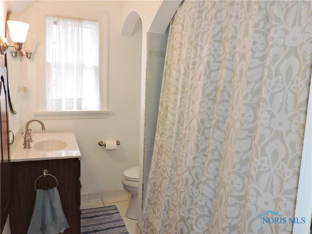 3719 Garrison Road Toledo, OH 43613 - Photo 11 of 20 Gallery Image 11