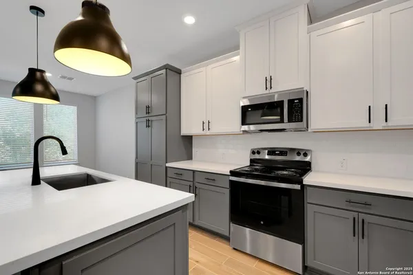 $2,209 | 13612 Giovannis Garden, San Antonio, TX 78253