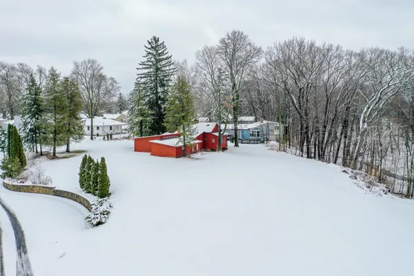 $325,000 | 10 Embrey Court, Appleton, WI 54915