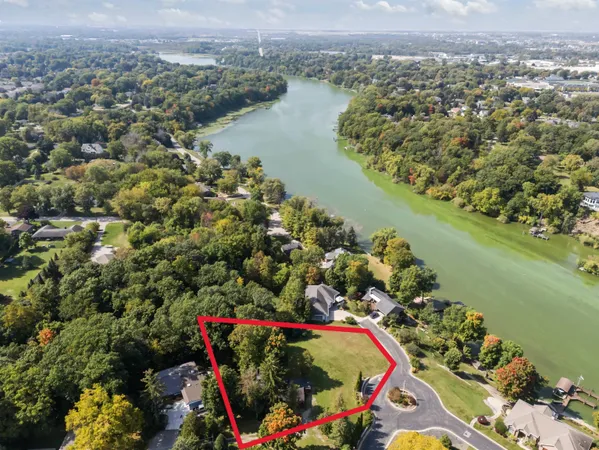 $325,000 | 10 Embrey Court, Appleton, WI 54915