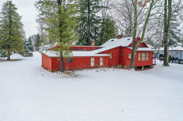 $325,000 | 10 Embrey Court, Appleton, WI 54915