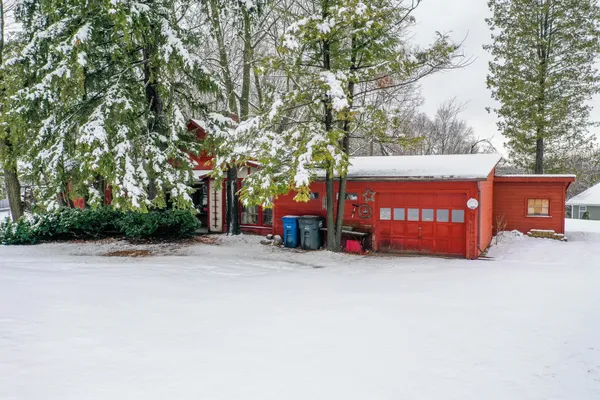 $325,000 | 10 Embrey Court, Appleton, WI 54915
