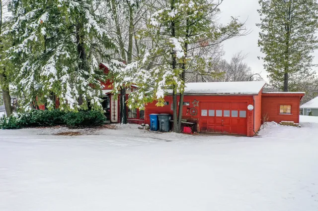 $325,000 | 10 Embrey Court, Appleton, WI 54915