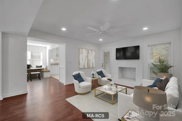 $550,000 | 8343 Norcroft Drive, Charlotte, NC 28269