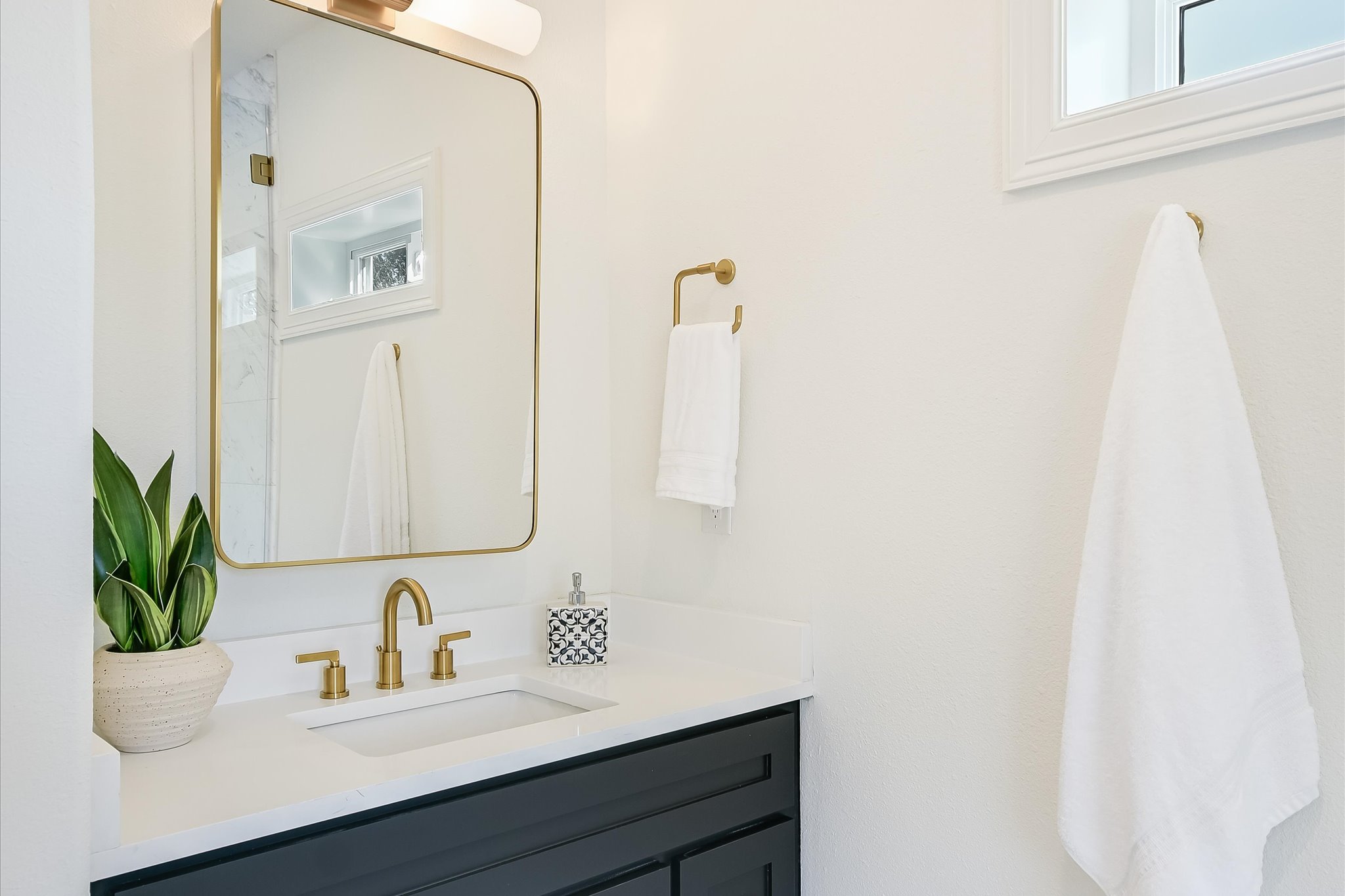 1208 Verdant Way Austin, TX 78746 - Photo 24 of 39