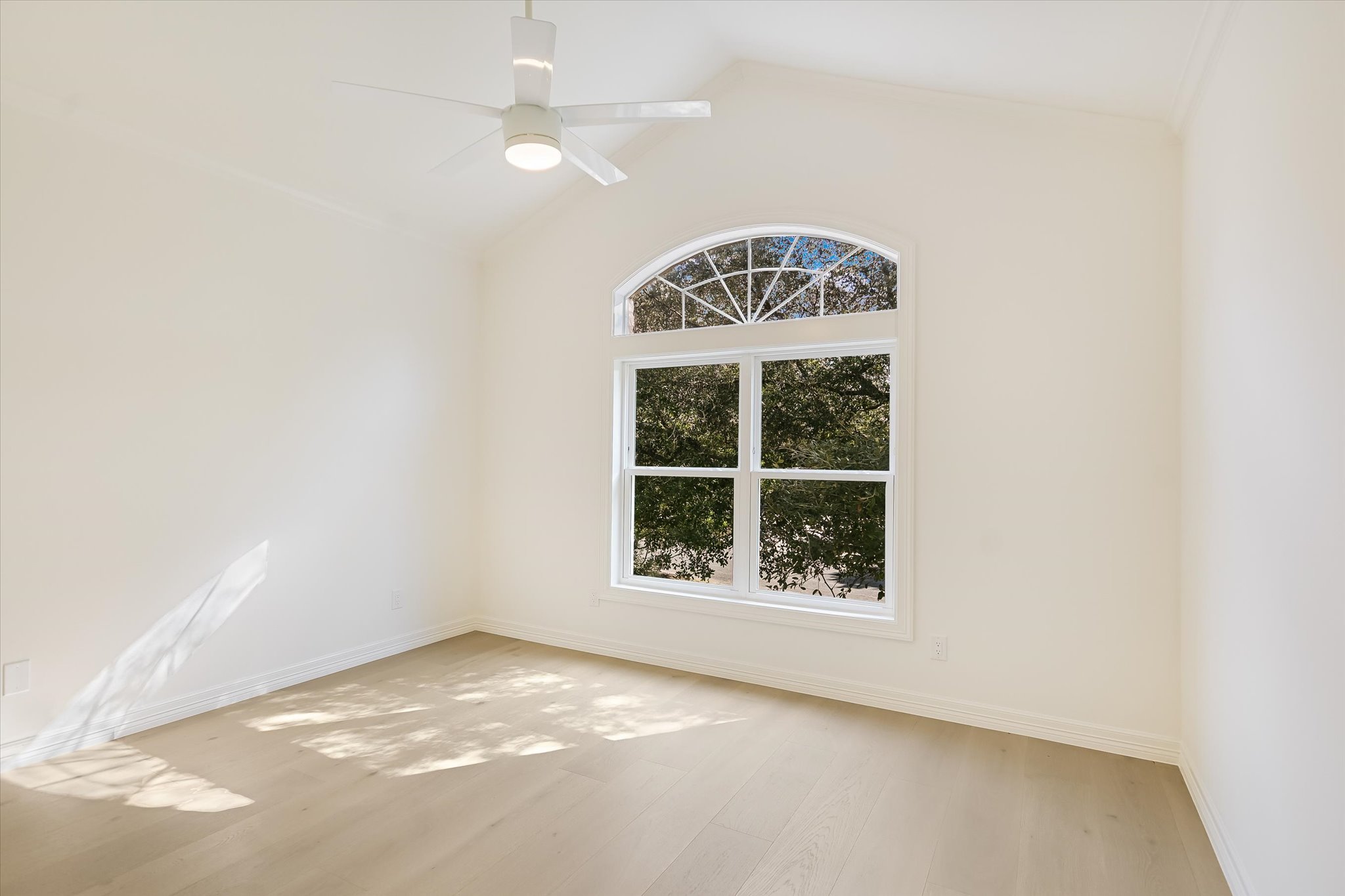 1208 Verdant Way Austin, TX 78746 - Photo 25 of 39