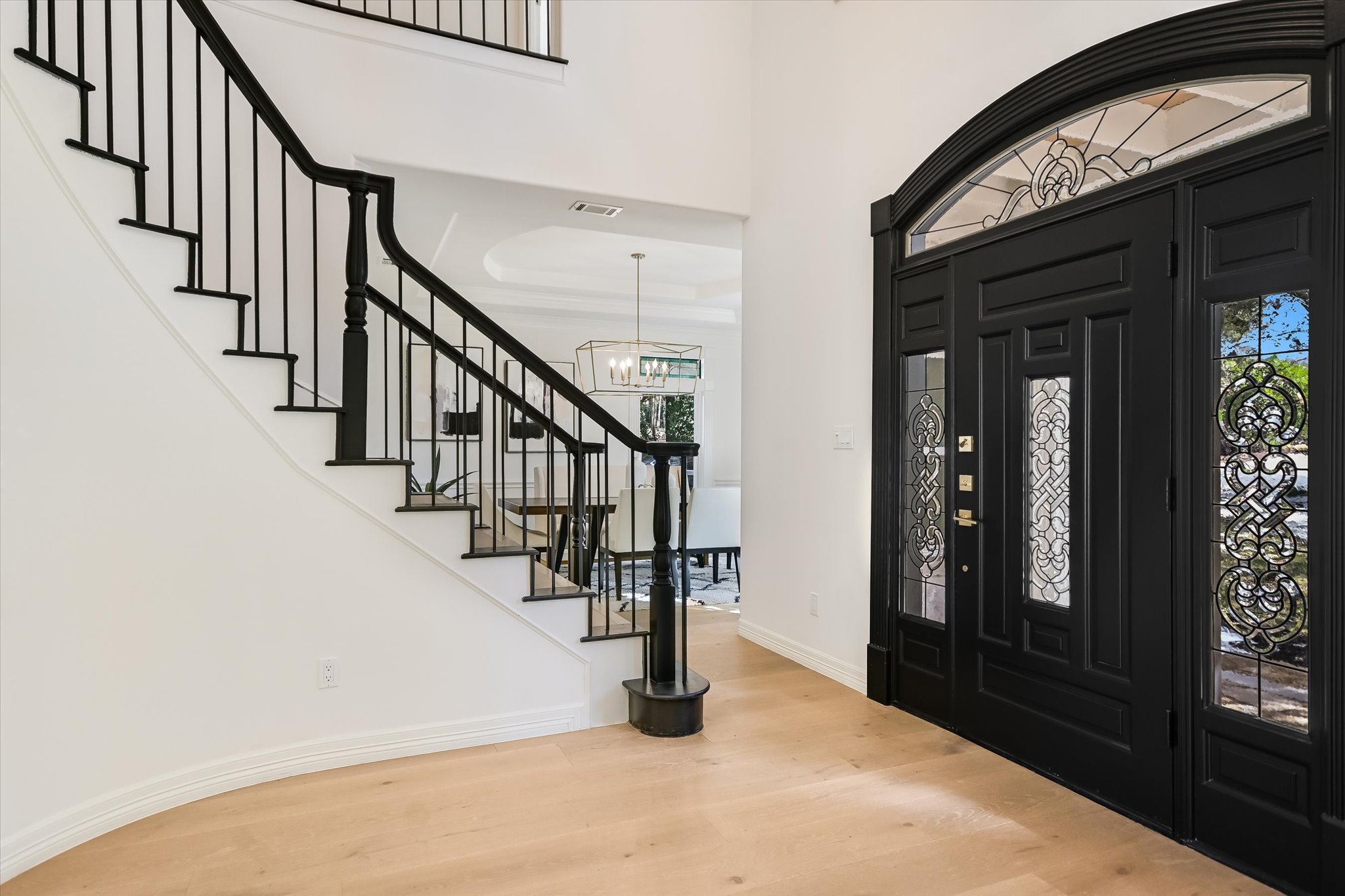 1208 Verdant Way Austin, TX 78746 - Photo 4 of 39