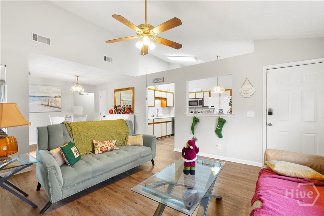 156 Ropemaker Lane Savannah, GA 31410 - Photo 7 of 32