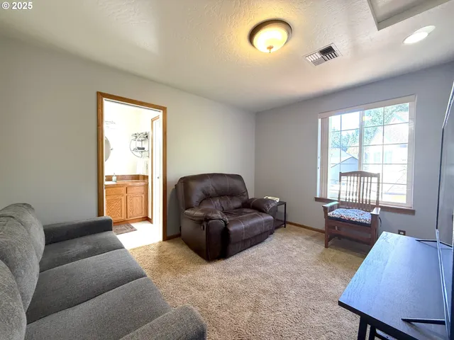 $499,000 | 110 Calumet Avenue, Eugene, OR 97404