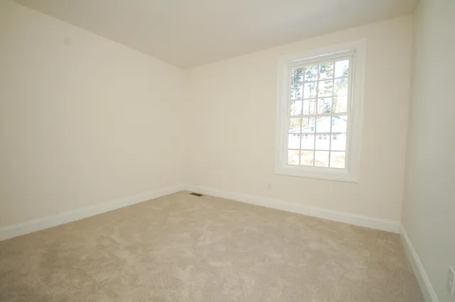 $565,000 | 2 A Dearborn Circle, Goffstown, NH 03045